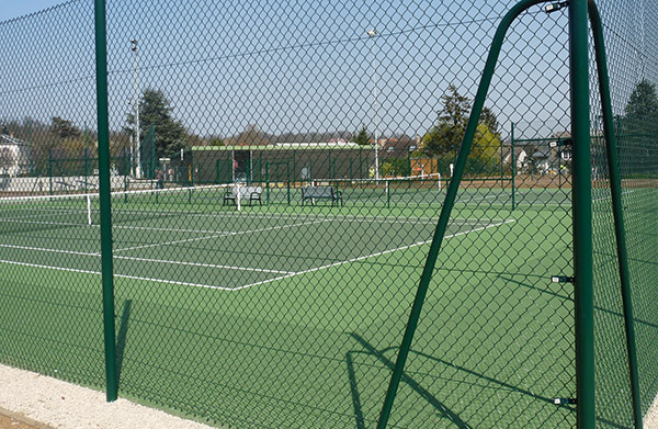 coupe vue terrain de tennis