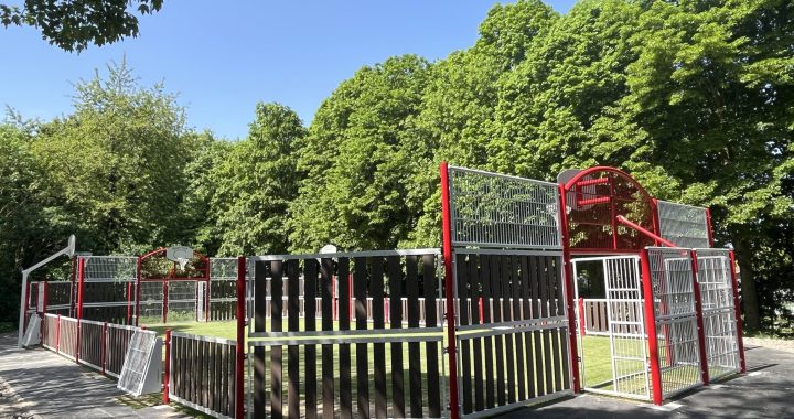 Terrain multisports Streetpark en plastique recyclé / métal