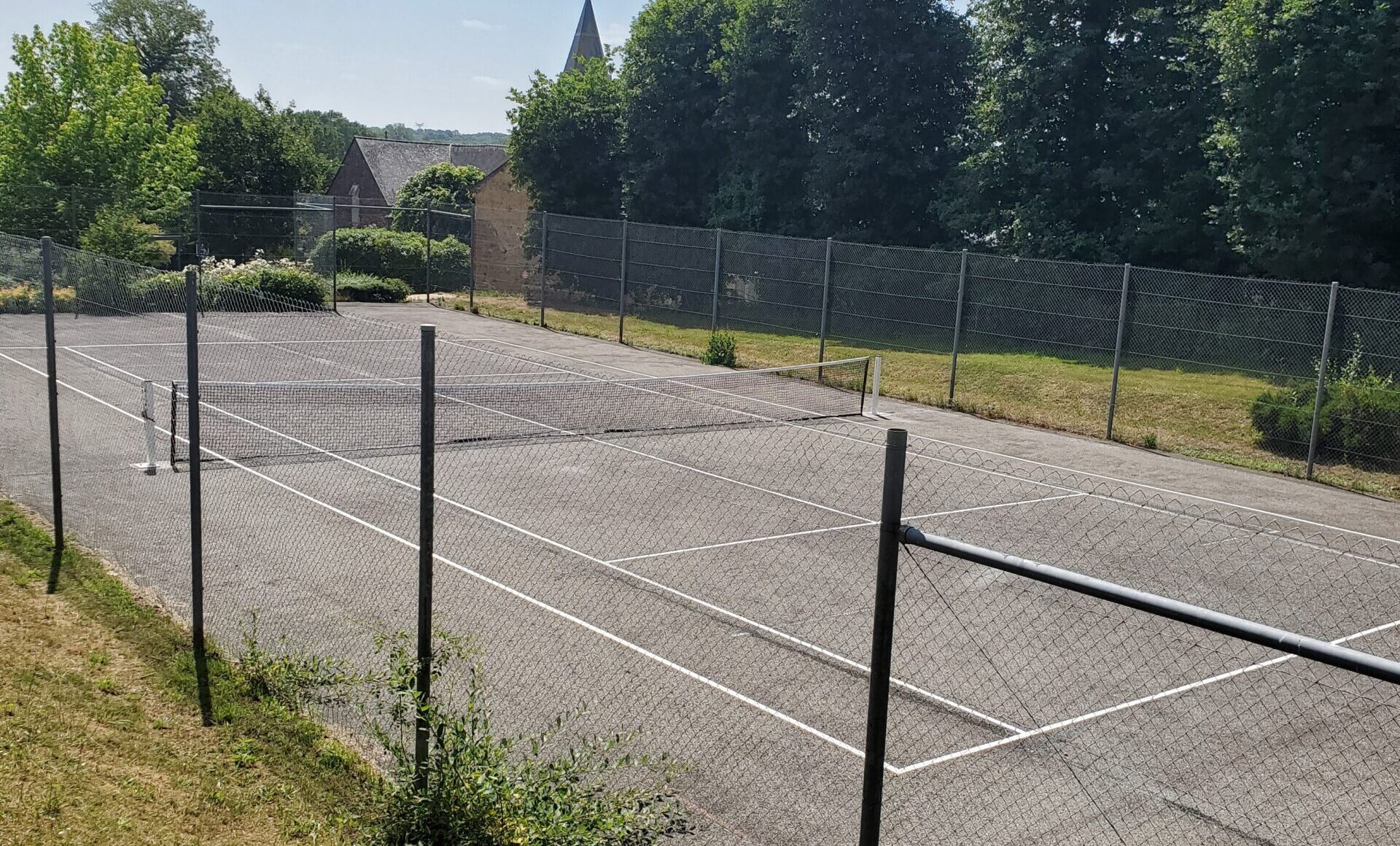 Clôture tennis